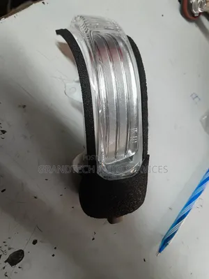 Corolla 2010 Side Mirror Indicator