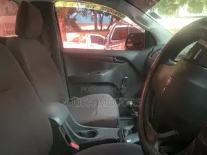 Isuzu D-MAX 2017 White