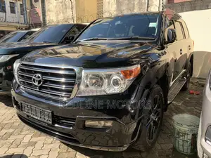 Toyota Land Cruiser 4.6 V8 ZX 2013 Black