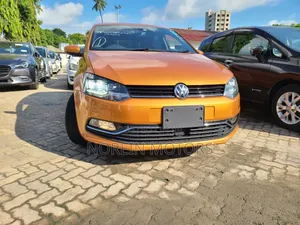 Volkswagen Polo 2017 Orange