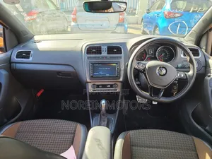 Volkswagen Polo 2017 Orange