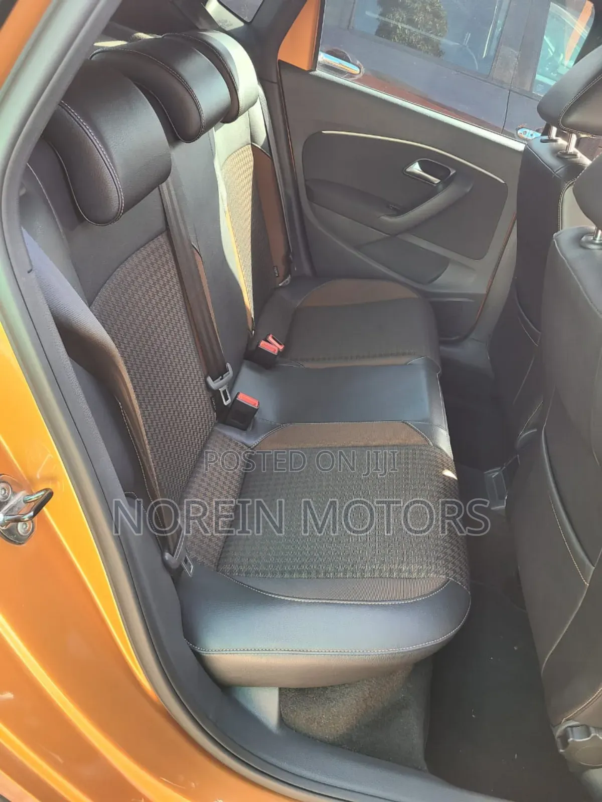 Volkswagen Polo 2017 Orange