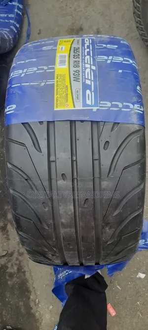 Accelera Tyres Brand New Size 265/35r18