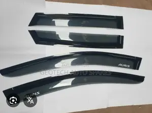 Toyota Auris Windbreaker/ Window Visor Set