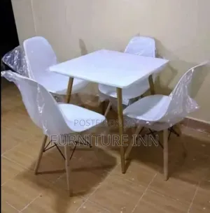 Beautiful Eames Dinning Set
