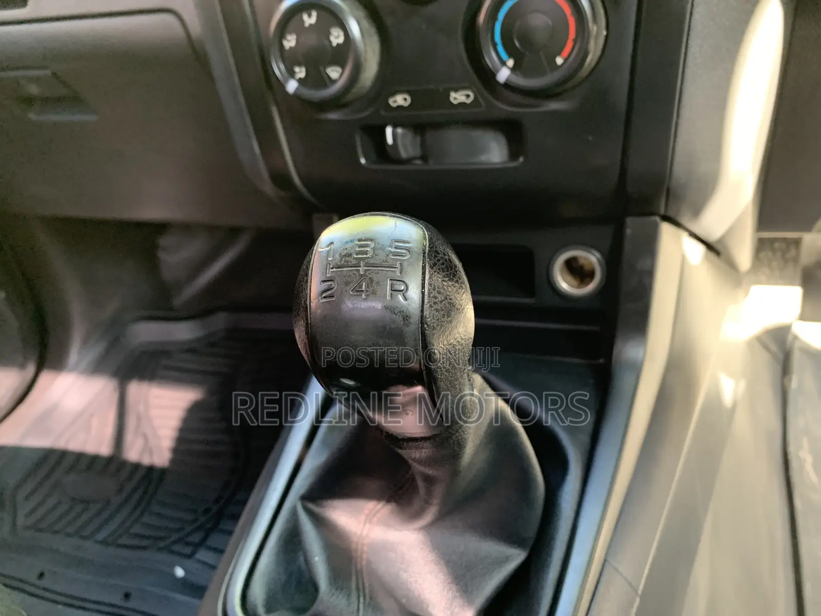 Isuzu D-MAX 2021 White