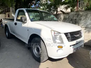 Isuzu D-MAX 2011 White