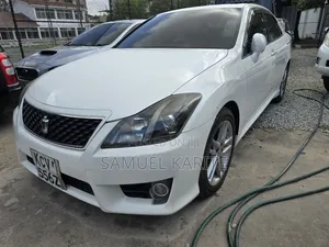 Toyota Crown 2013 White