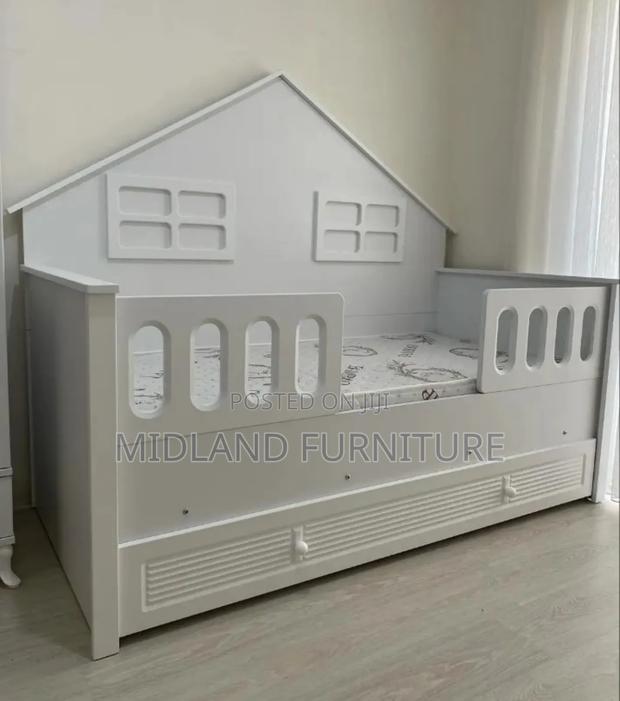 Children Bed With House Themed Back - thumbnail 4