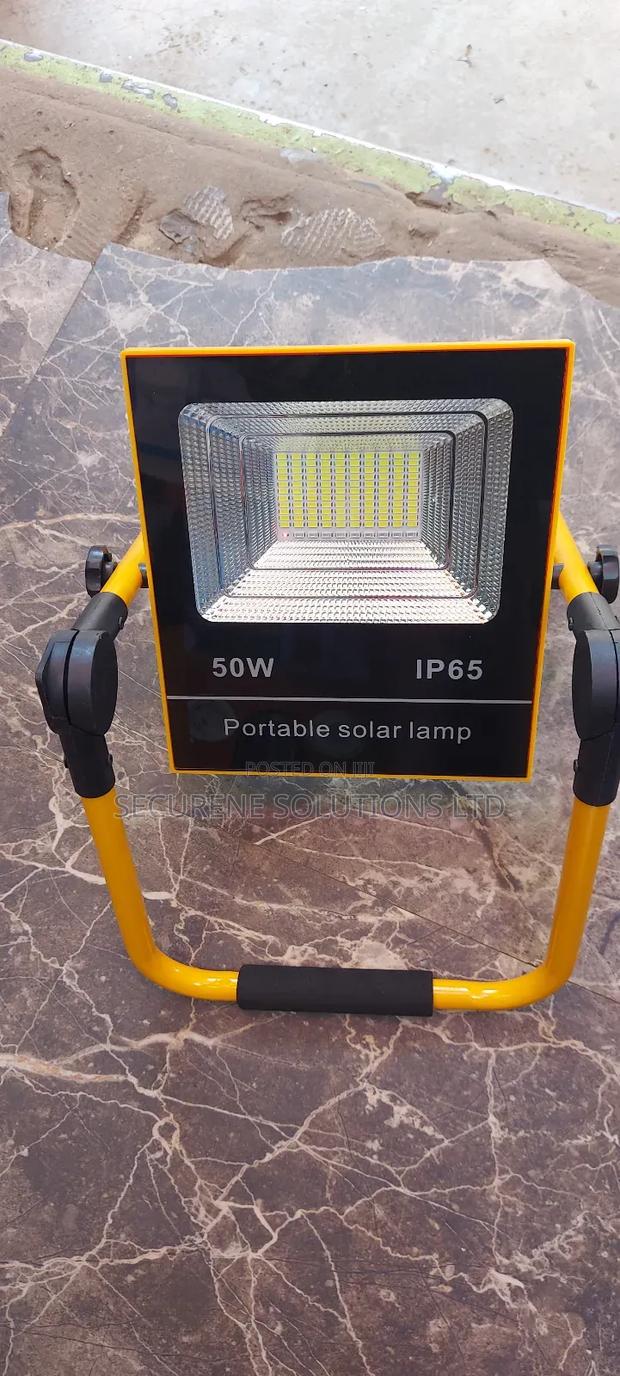 100W Solar Floodlight IP69 - thumbnail 3