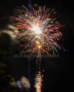 Star Bursts Fireworks - thumbnail 2