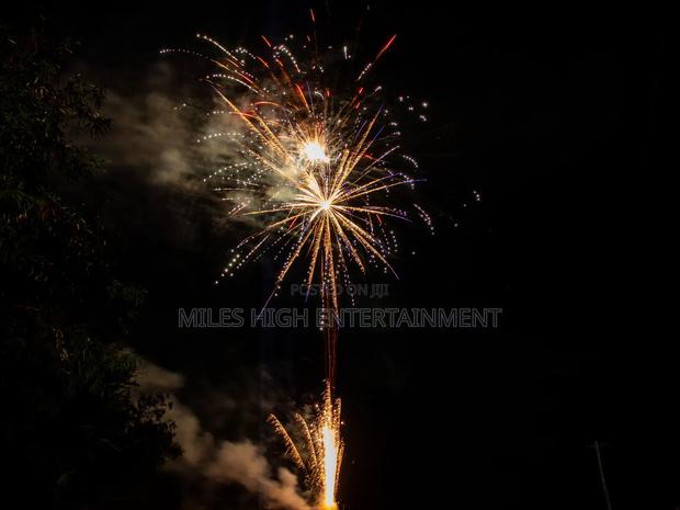 Star Bursts Fireworks - thumbnail 3