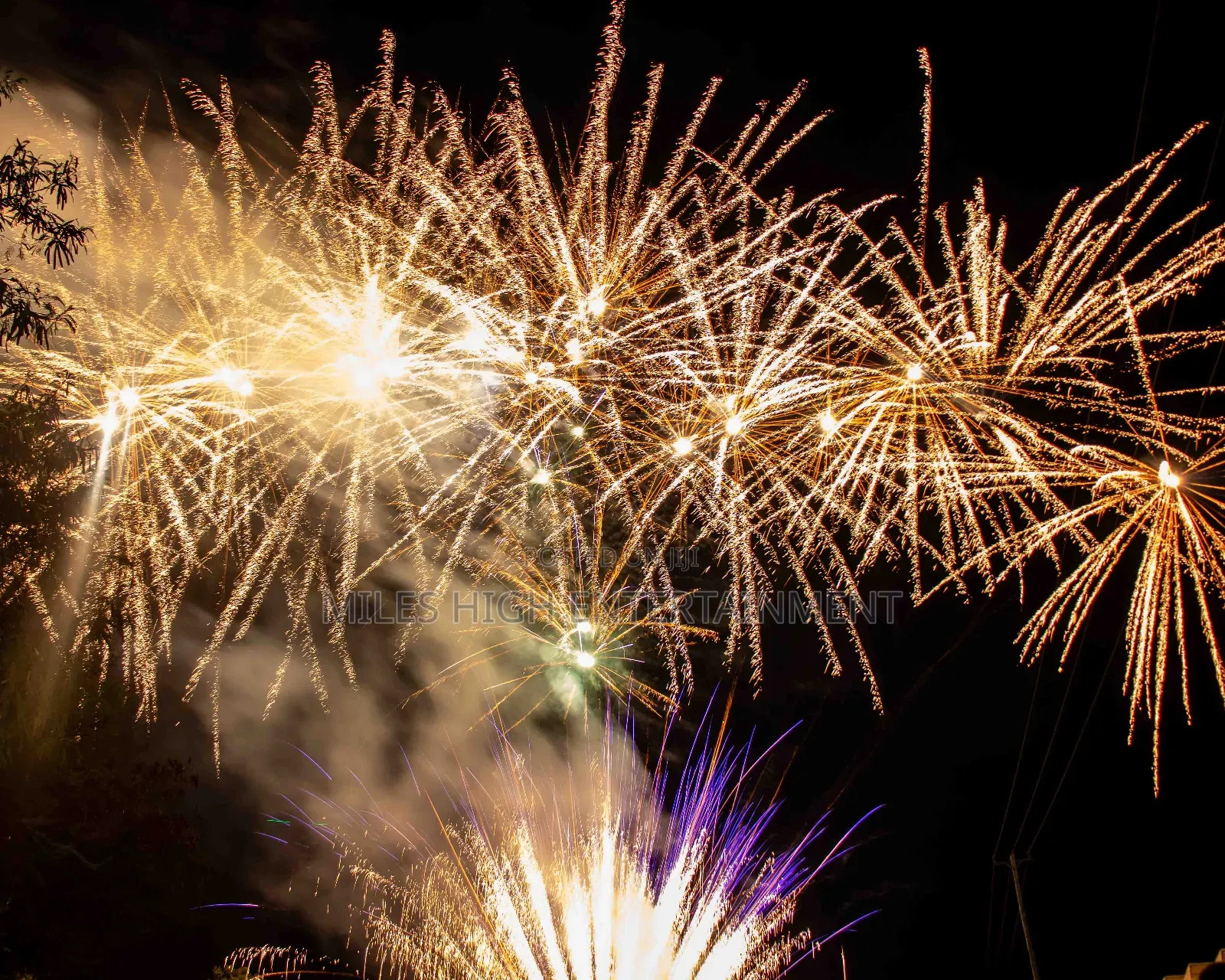 Aerial Display Fireworks 300 Shots