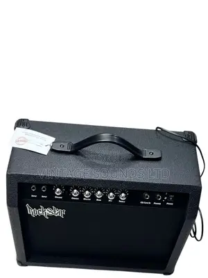 ROCKSTAR 8” BASS COMBO AMPLIFIER 30watt 8 Ohms ( Black)