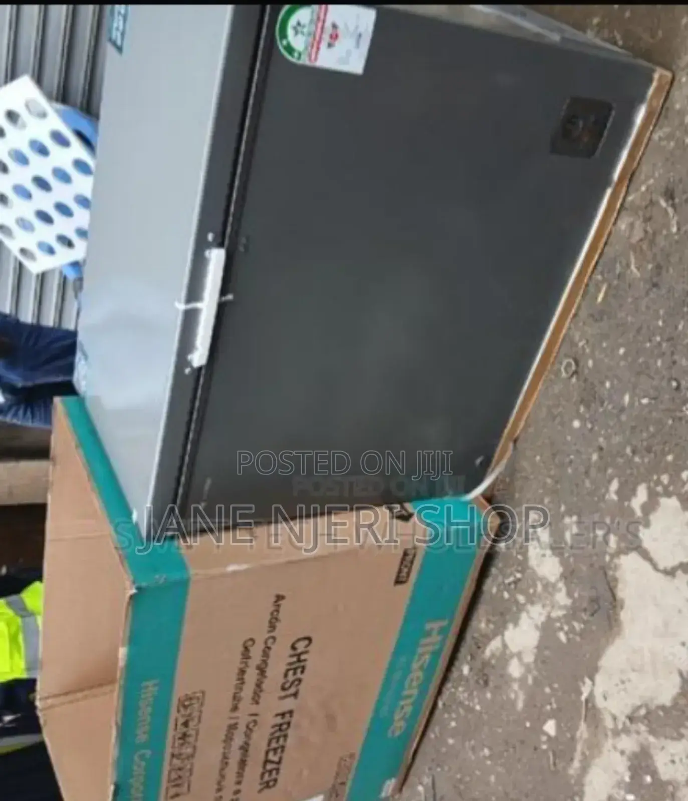 245litres Hisense Chest Freezer
