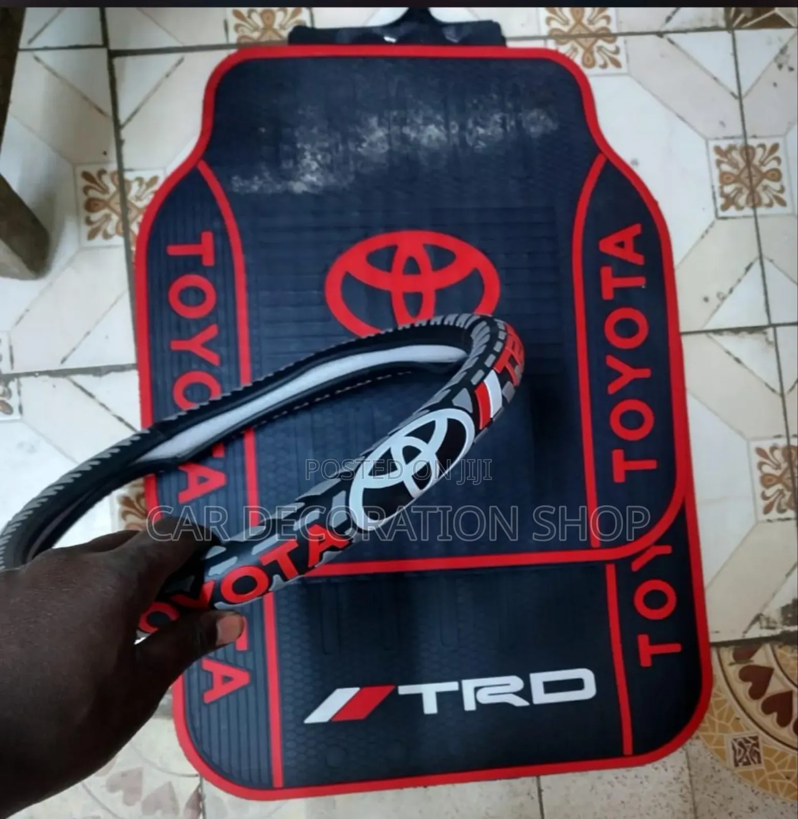 Toyota 5pcs Matchy Branded Mats With Steering Wheel Covers