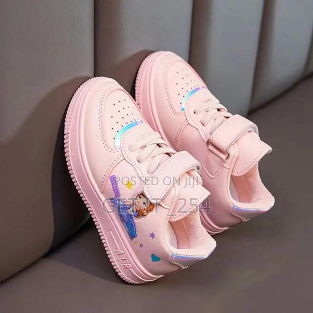 *Kids Sofia Sneakers**Sizes : 35,37* - main view