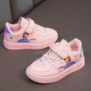 *Kids Sofia Sneakers*
*Sizes : 35,37*