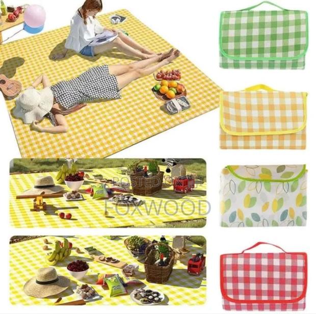 Waterproof Outdoor Picnic Mat Available - thumbnail 4