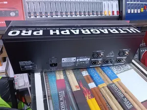 Behringer FBQ600 Equalizer With Subout