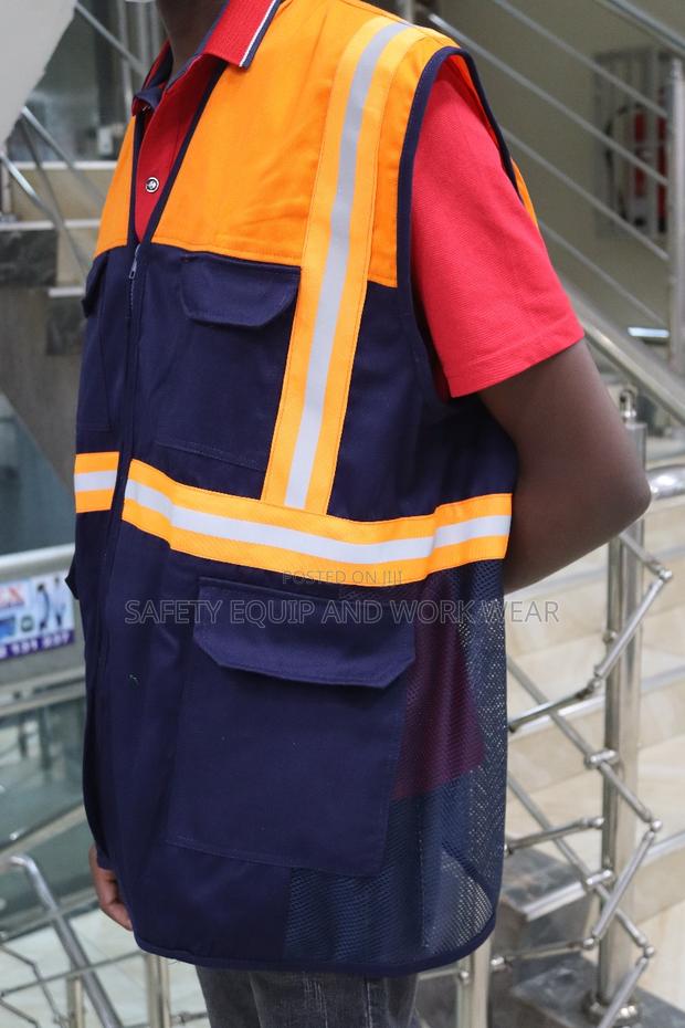 Reflector Vest-customized With A Bottom Net - thumbnail 3