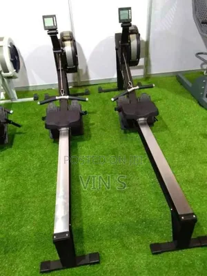 Air Rowing Machines- Aír Rõwing Mãchines/Âir Rowìng Machínes