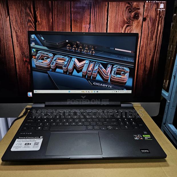 Laptop HP Victus 15 8GB AMD Ryzen 5 SSD 512GB - thumbnail 2