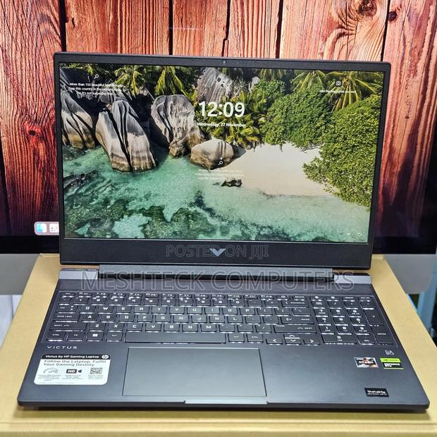 Laptop HP Victus 15 8GB AMD Ryzen 5 SSD 512GB - thumbnail 4