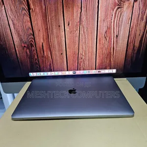 Laptop Apple MacBook Pro 2017 16GB Intel Core I7 SSD 512GB