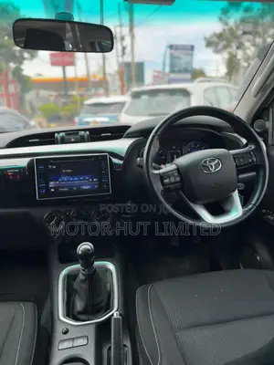Toyota Hilux 2019 White