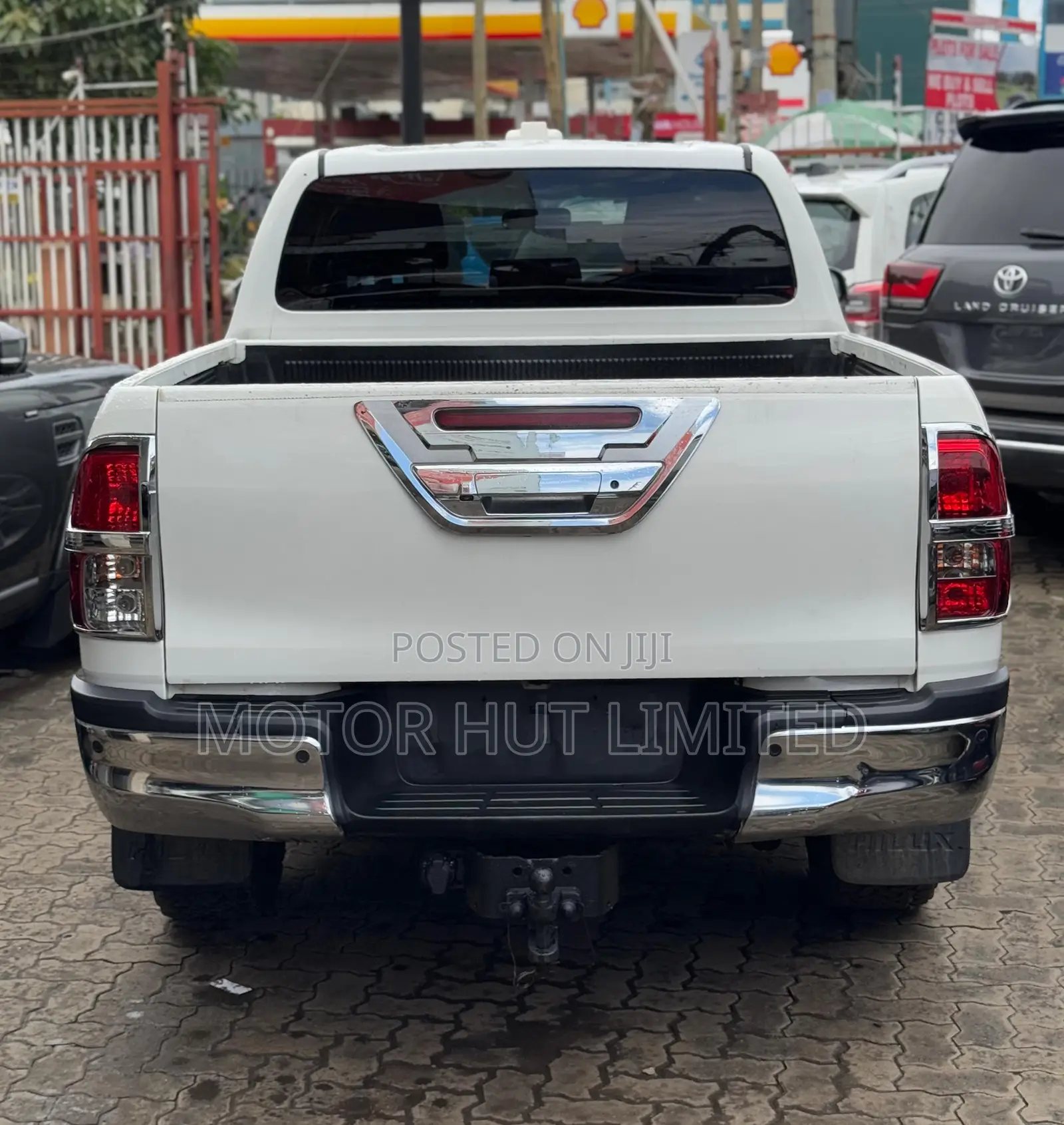 Toyota Hilux 2019 White