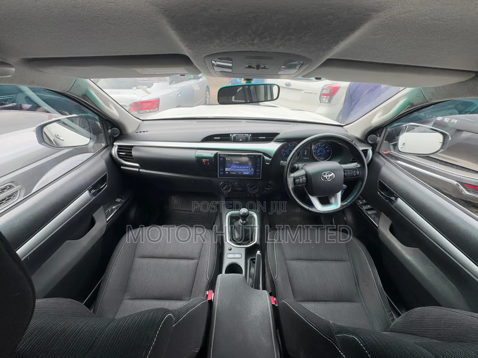 Toyota Hilux 2019 White