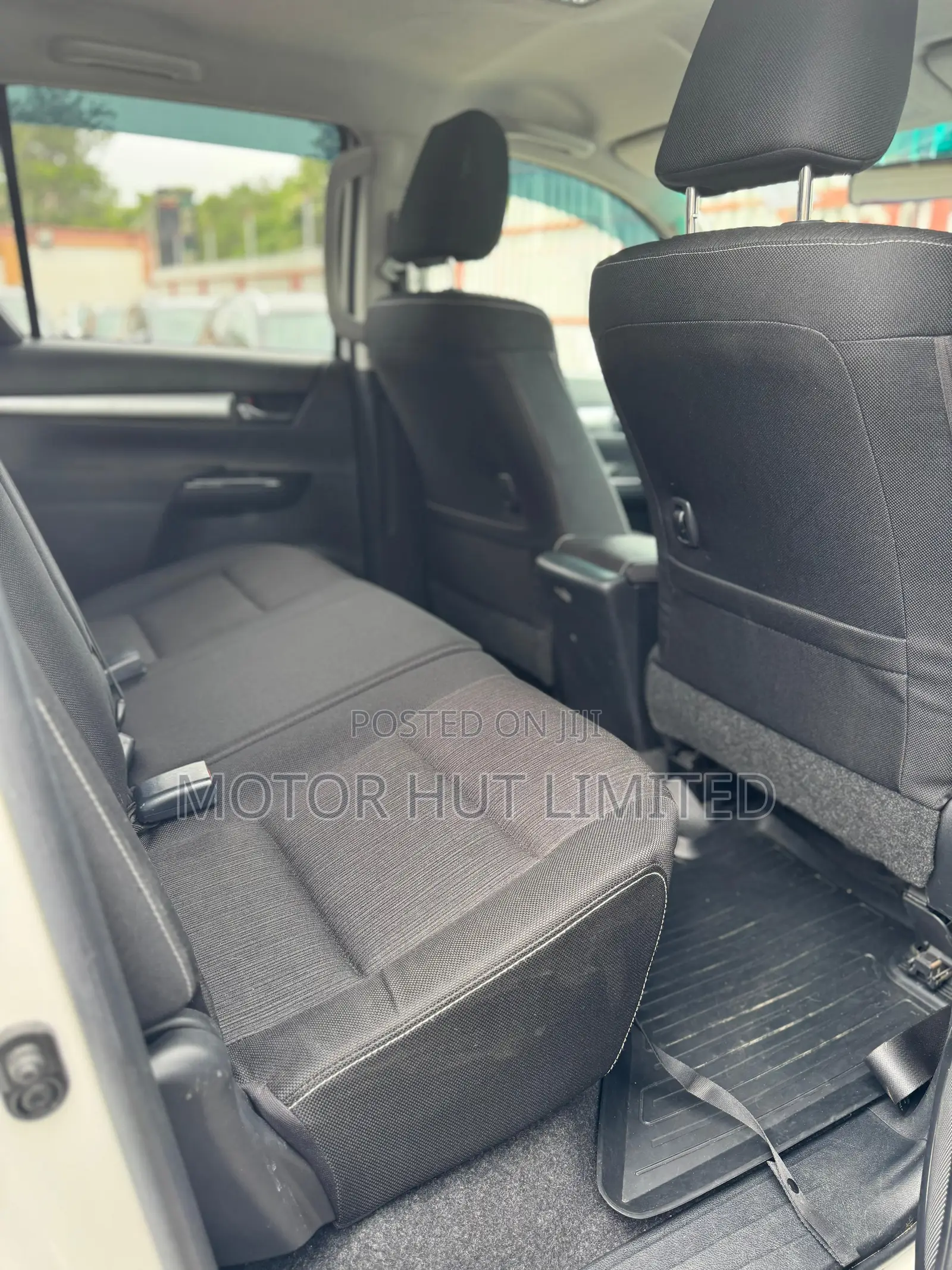Toyota Hilux 2019 White