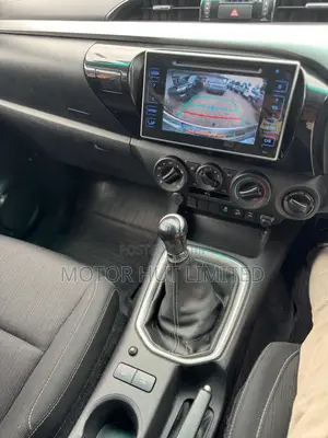 Toyota Hilux 2019 White