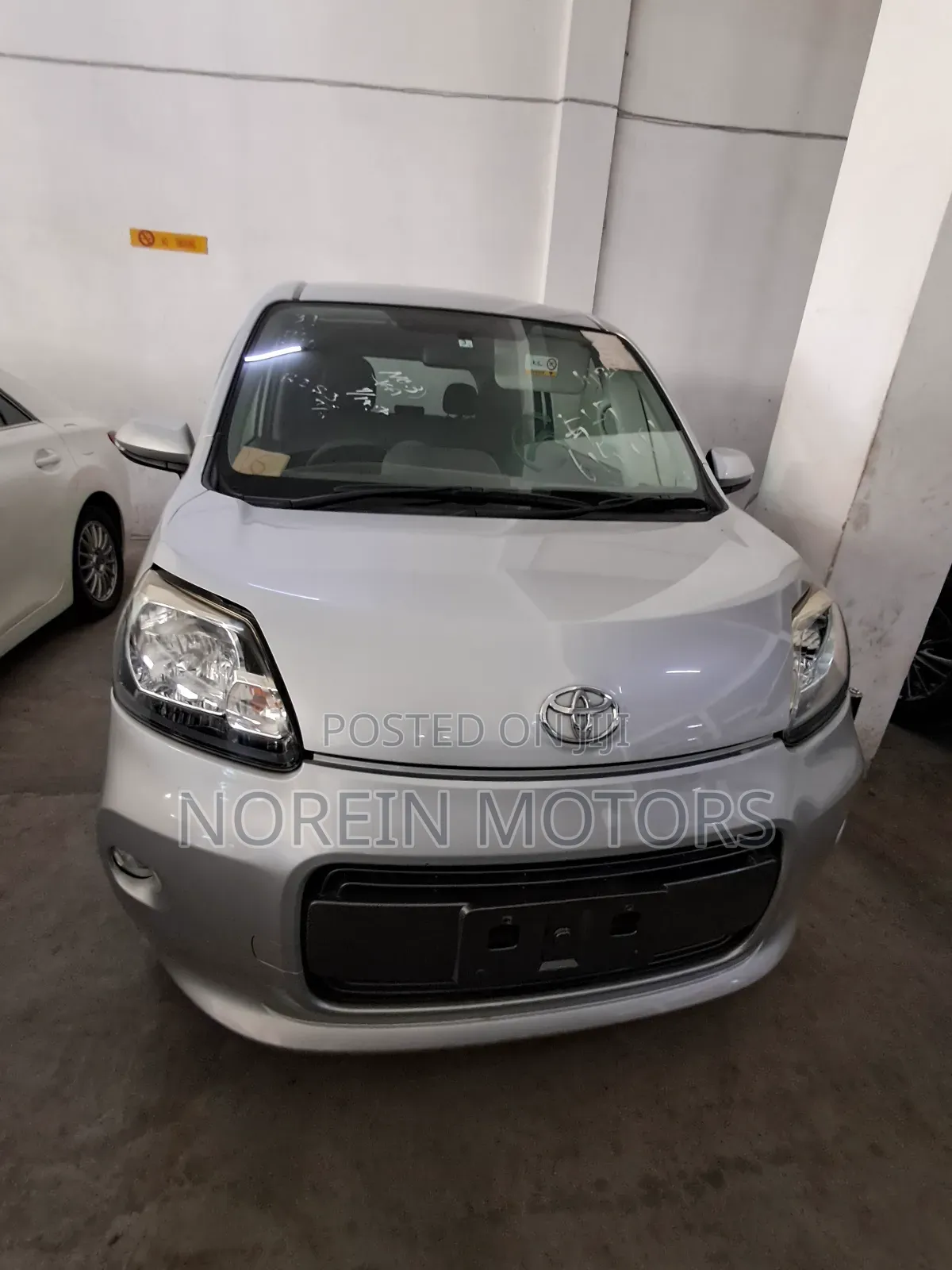 Toyota Porte 2017 Silver