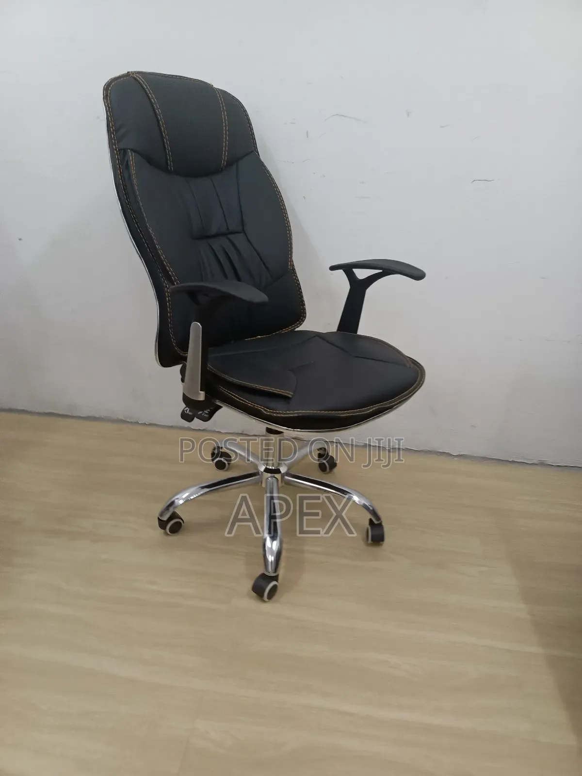 Executive Reclining Leather Office Chair.