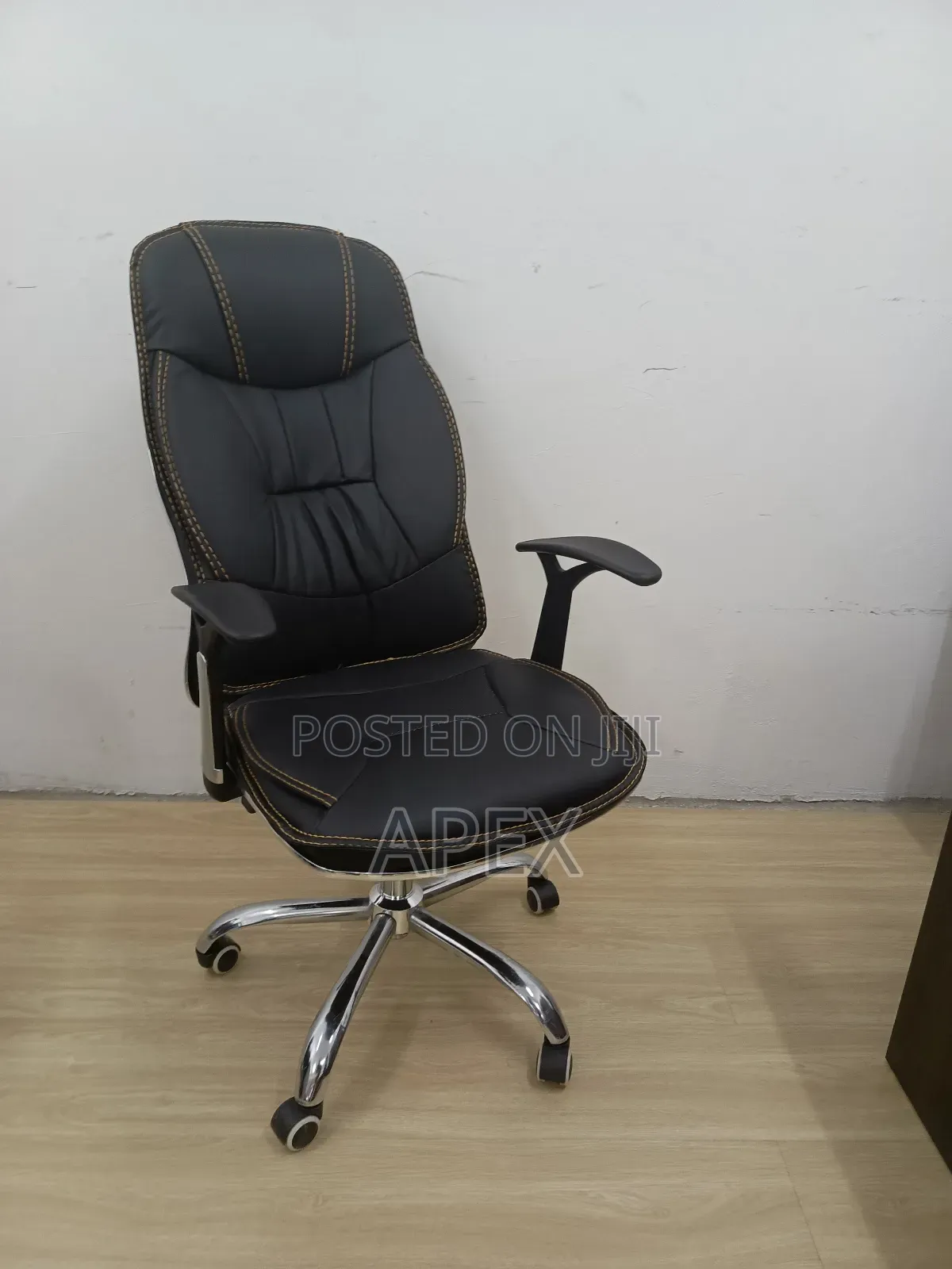 Executive Reclining Leather Office Chair.