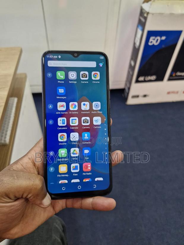 Tecno Spark 8C 64 GB Blue - thumbnail 7