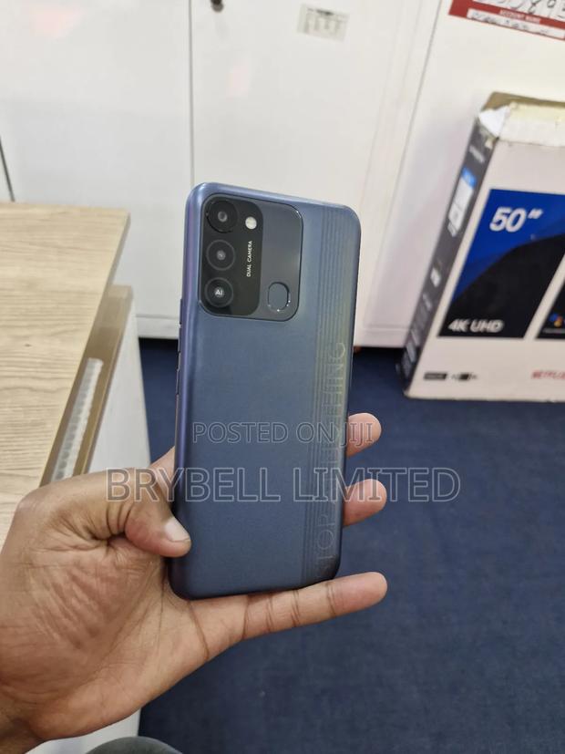 Tecno Spark 8C 64 GB Blue - main view