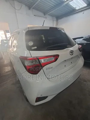 Toyota Vitz 2017 White