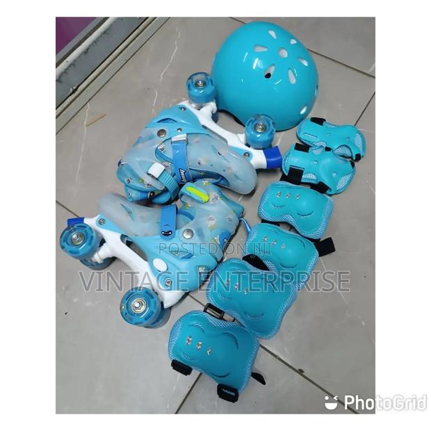 Quad Roller Skates With Hard Helmet