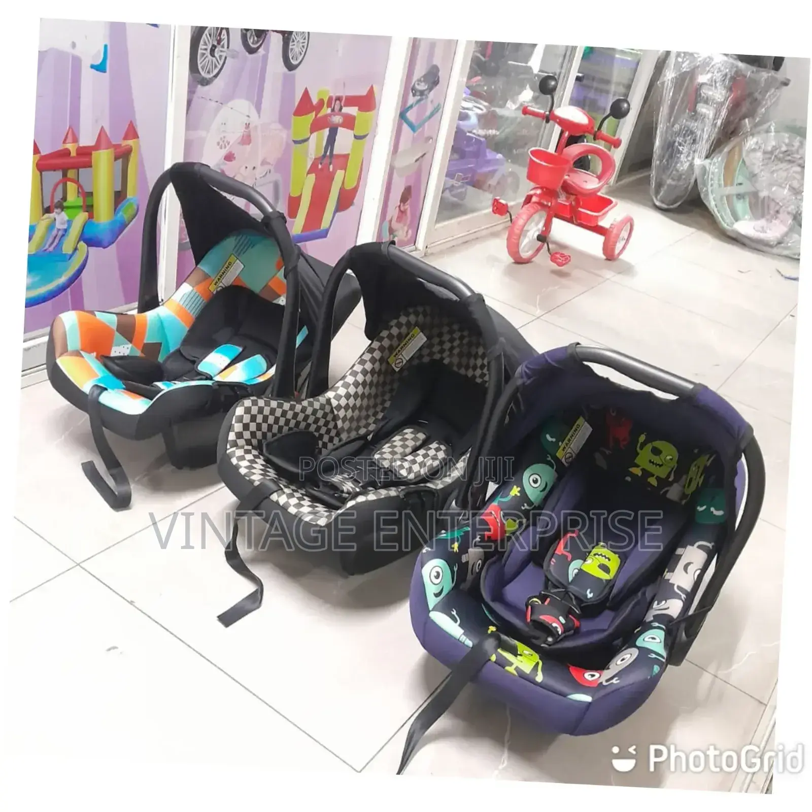 *Carrycot// Car Seat*