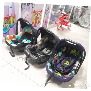 *Carrycot// Car Seat*