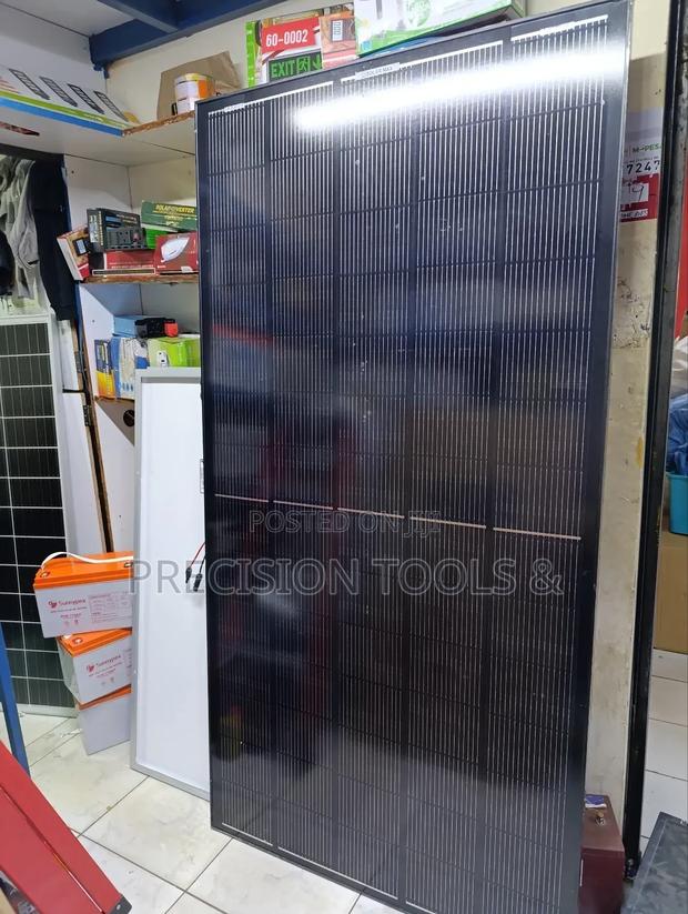 All Weather 550w Solar Panels