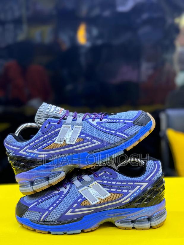 New Balance 1906 - main view