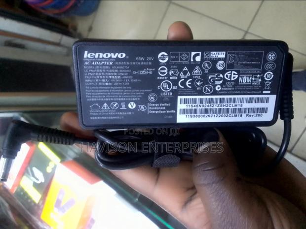 Small Pin Lenovo Adapter(20V 1.25A) - main view