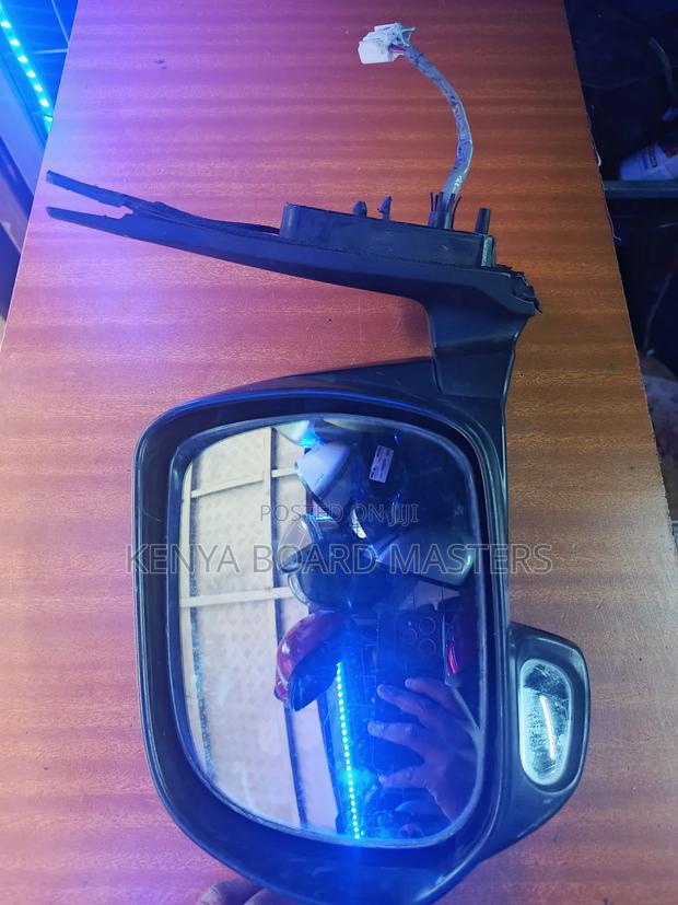 Toyota Vanguard Side Mirror - thumbnail 2