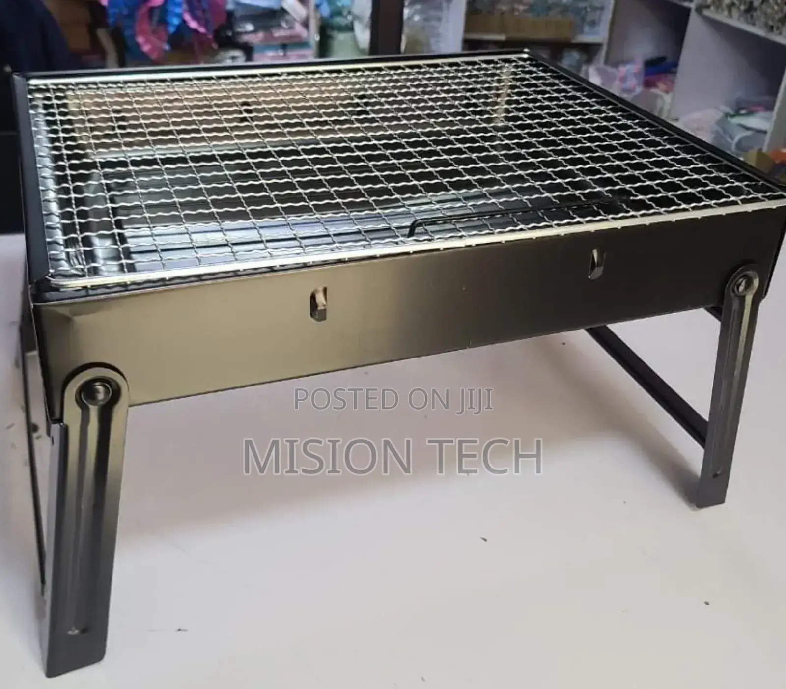 *Foldable Portable Barbecue Charcoal Grill 