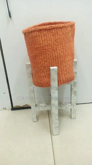 Orange and Stand Flowered - thumbnail 2