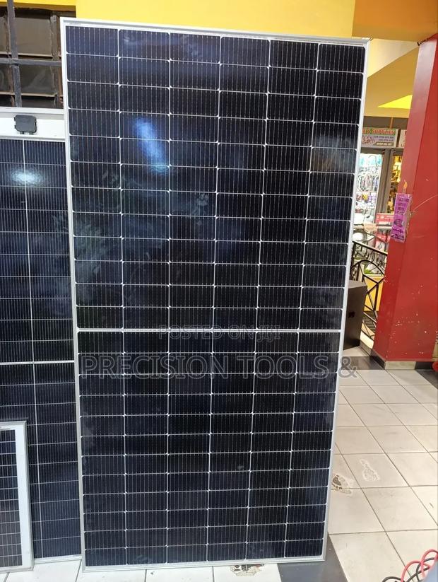 All Weather 585w Solar Panels